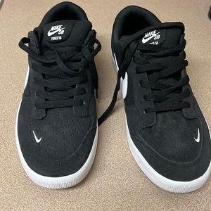 Nike force 58